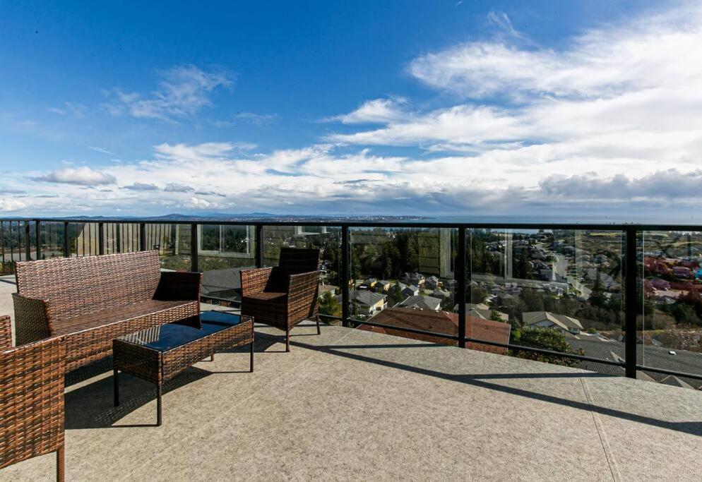 Eagle'S View Penthouse Apartment Victoria Exterior foto